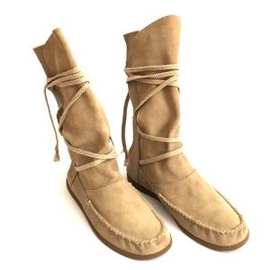 Sanuk moccasin boots